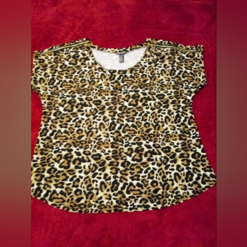 Bae City Cheetah Print Short Sleeve Top/Size 3XLg